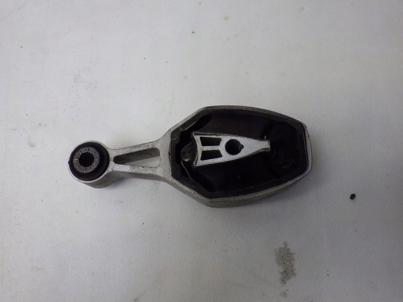 фото №1, Кронштейн подушка двигателя citroen c3 iii 1.2 vti