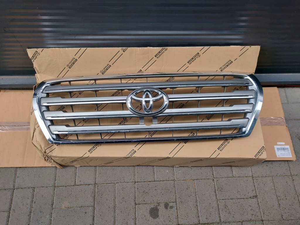 фото №1, Решётка радиатора решётка радиатора решётка радиатора toyota land cruiser v8 200 хром j200 j 12 13 14