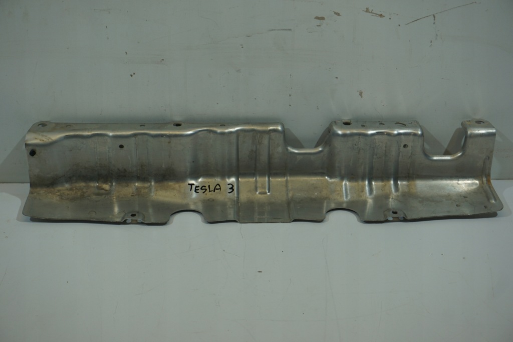 фото №1, Tesla model 3 защита тепловая 1554329-00-a