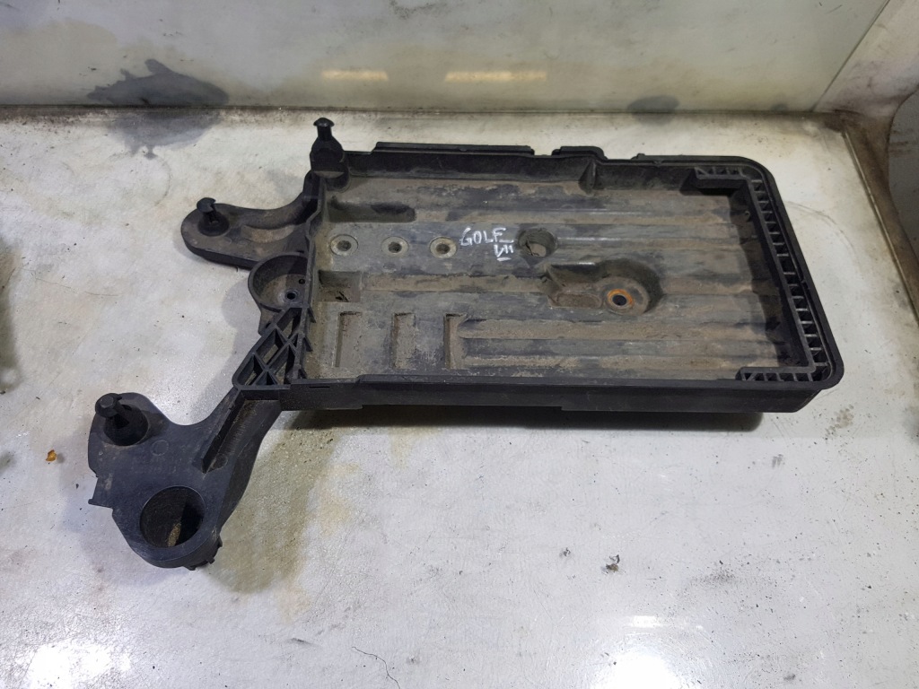 фото №1, Основание аккумулятор 5q0915321g vw golf vii