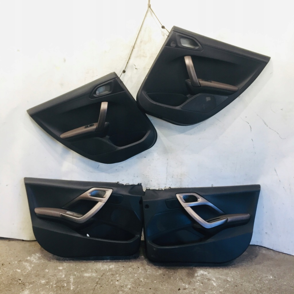 фото №14, Заднє сидіння ремені сидіння коричневий zamszyk peugeot 2008 напівшкіра