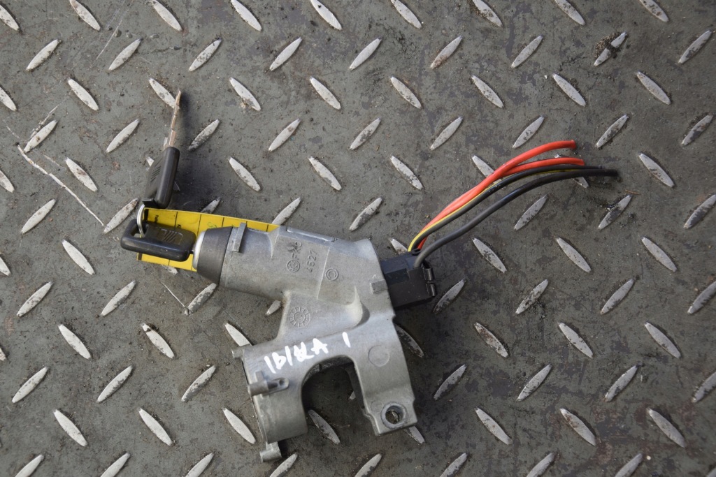 фото №1, Замок запалювання з ключами seat ibiza i