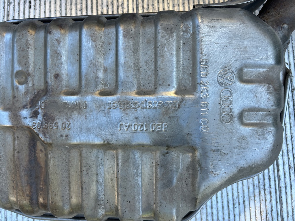 фото №11, Гасник лівий audi a4 b6 quattro бензин