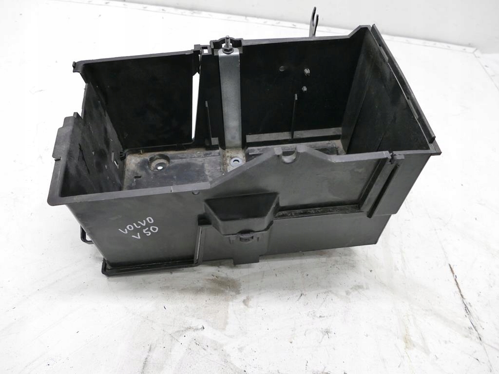 фото №1, Volvo v50 lift 2.4 d5 основание аккумулятор корпус