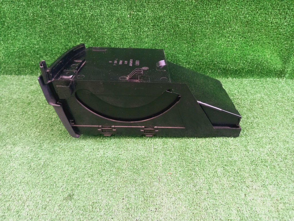 фото №8, Audi a3 8l 96-03 полка бардачок сиденье сиденья правый левый чёрный кронштейн