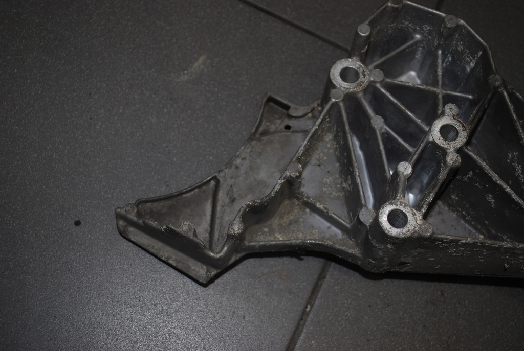 фото №6, Кронштейн віскозний муфта a8 d2 4.2 aqf 077121235