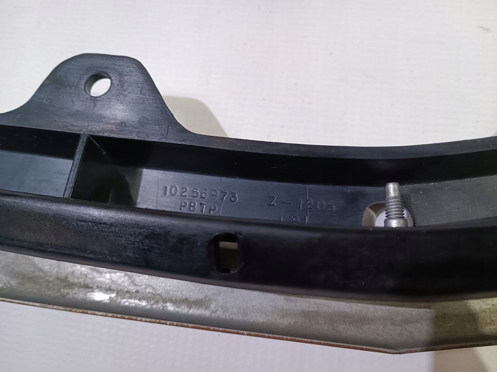 фото №9, Кронштейн кронштейн бампера напрямна перед передній chevrolet corvette c5