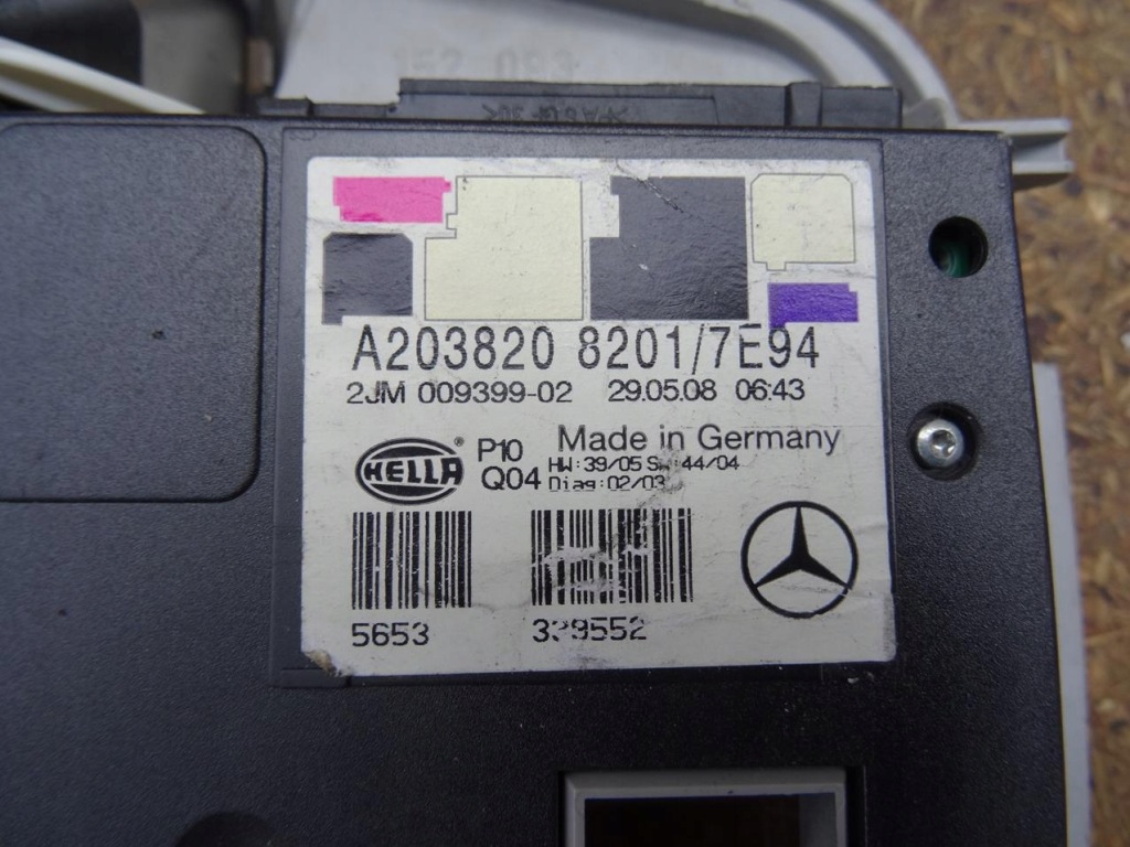фото №8, Mercedes w203 cl203 clc лампа освещение кабины салона a2038208201