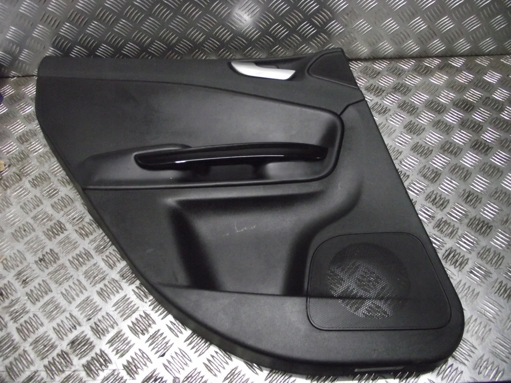 фото №1, Обивка дверь левый задняя задняя giulietta 11r