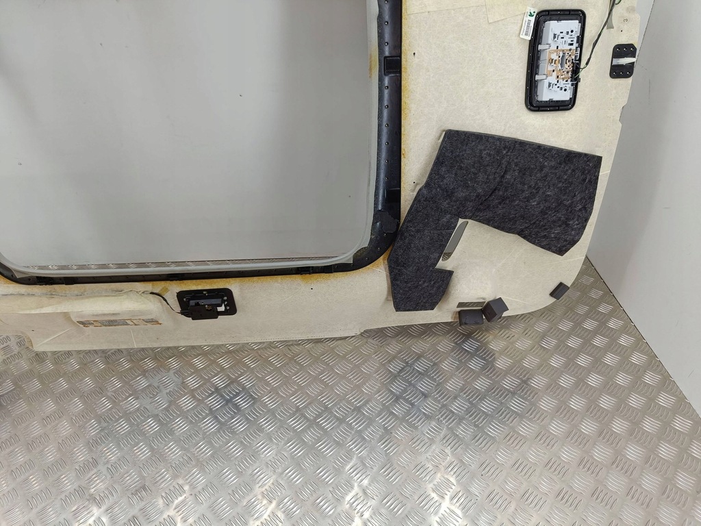 фото №10, Opel zafira c 2015 потолок