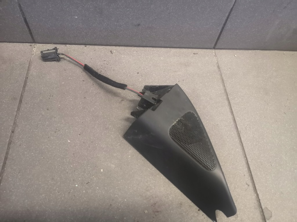 Купити Накладка заглушка динаміка трикутник vw passat b6 3c0837994