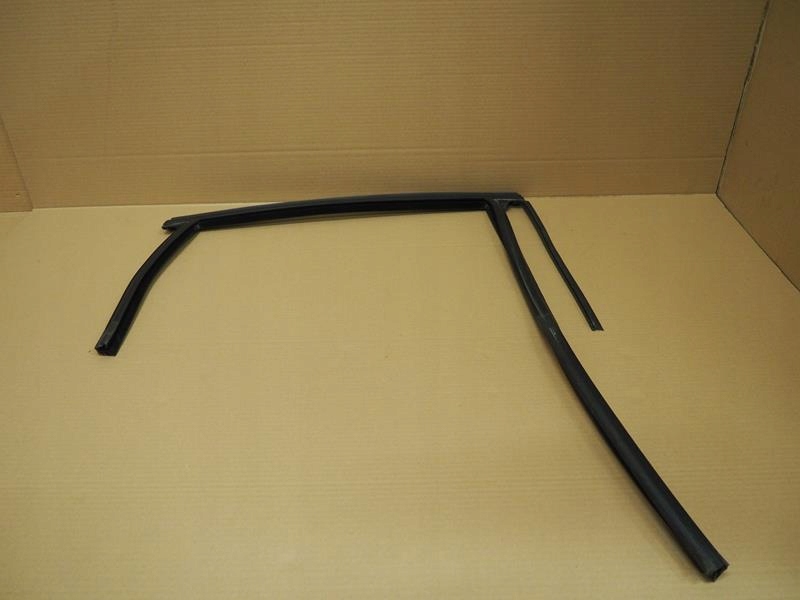 фото №1, Прокладка скло двері правий задня ford kuga ii mk2