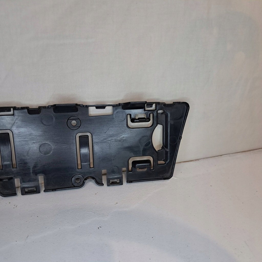 фото №6, Audi a3 s3 з передній кронштейн прокладки номерного знака реєстраційний 8p4807287