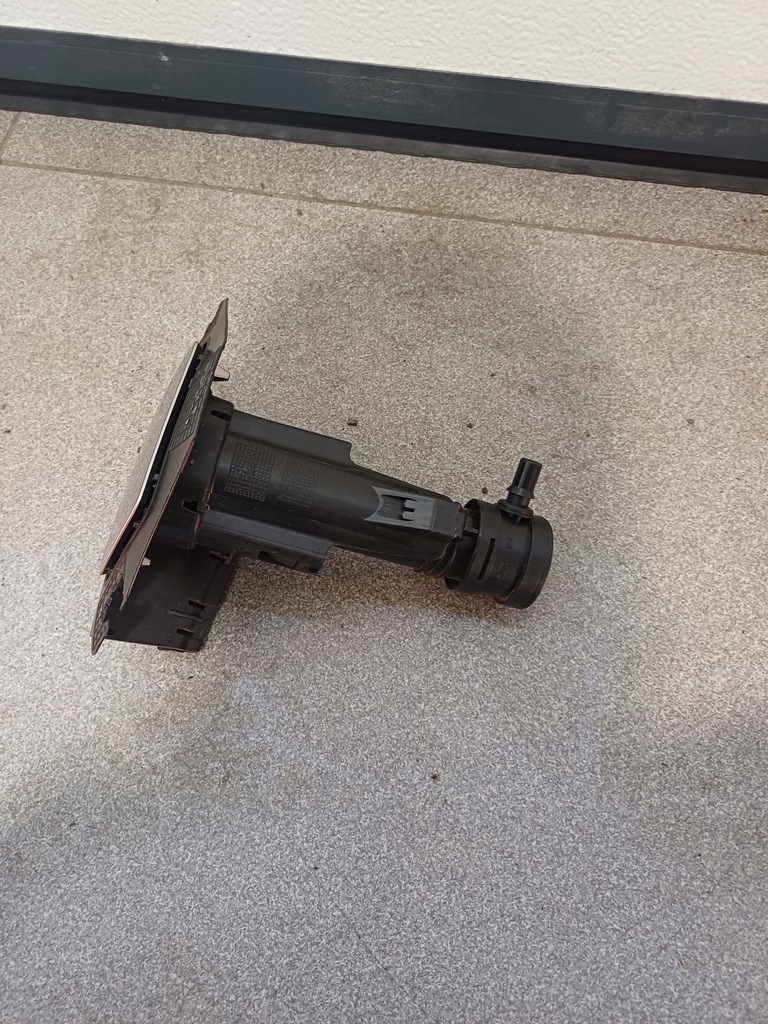 фото №9, Омивач фара кронштейн заглушка правий vw tiguan 5n0955104a