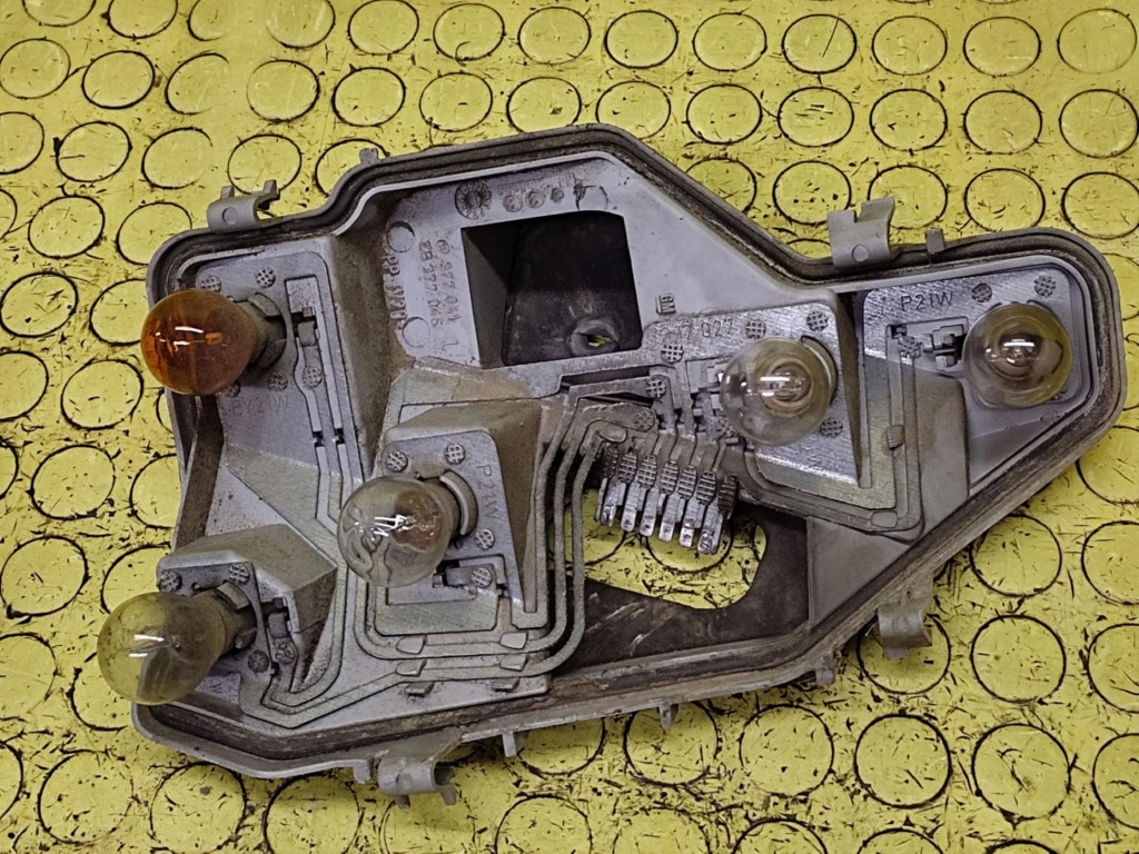 фото №10, Opel signum лампа левый задняя 13159861