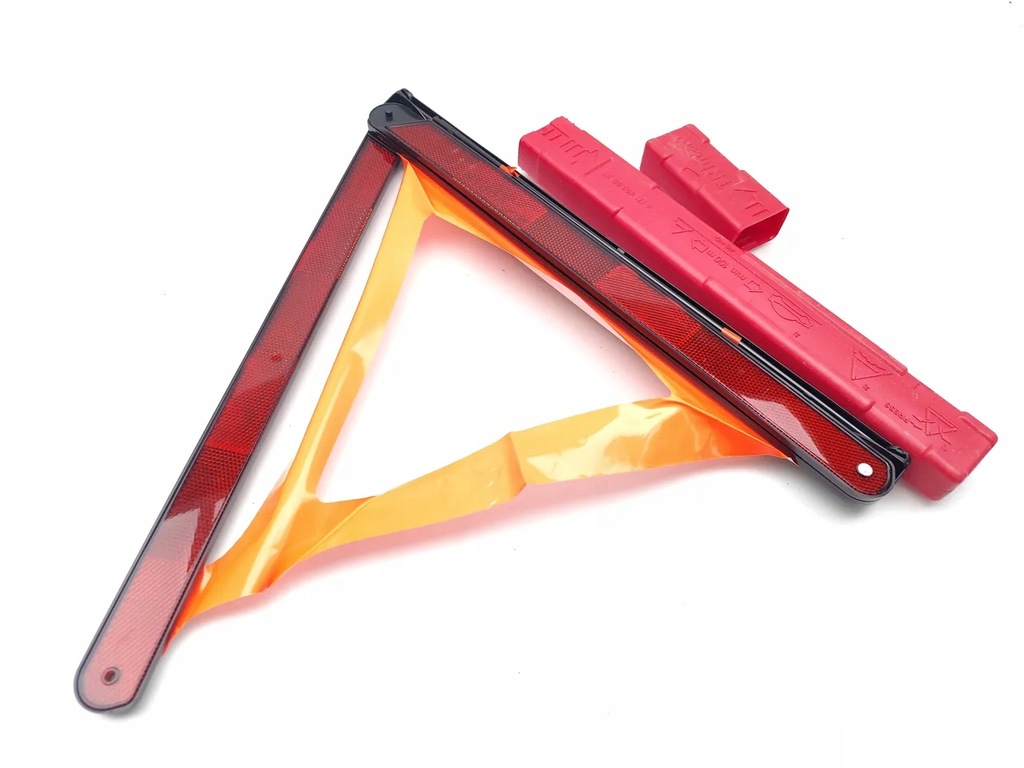 фото №10, Mercedes-benz a-class треугольник предупредительный 2019 хэтчбек 4/5dr a1718900097