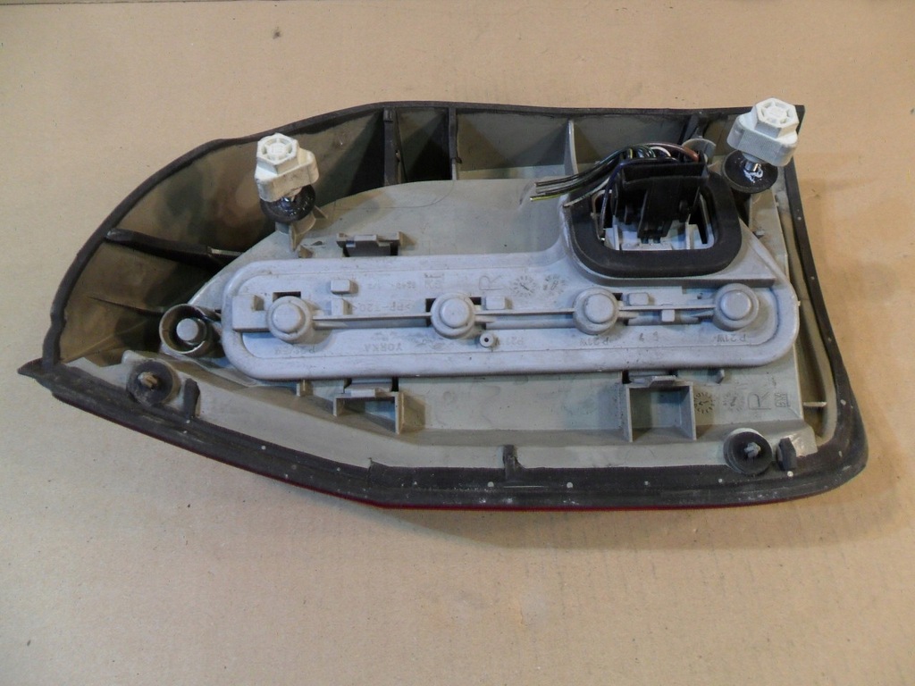 фото №13, Лампа задня права opel zafira a fl 62281