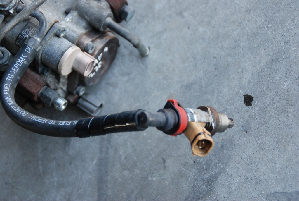 фото №1, Пятый инжектор toyota rav4 2.2 d-4d 2adftv 2adfhv