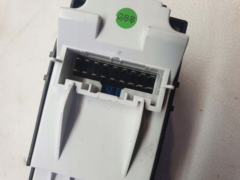 фото №10, Hyundai santa fe iii 12-18 панель керування вікон двері лівий 93570-2w520