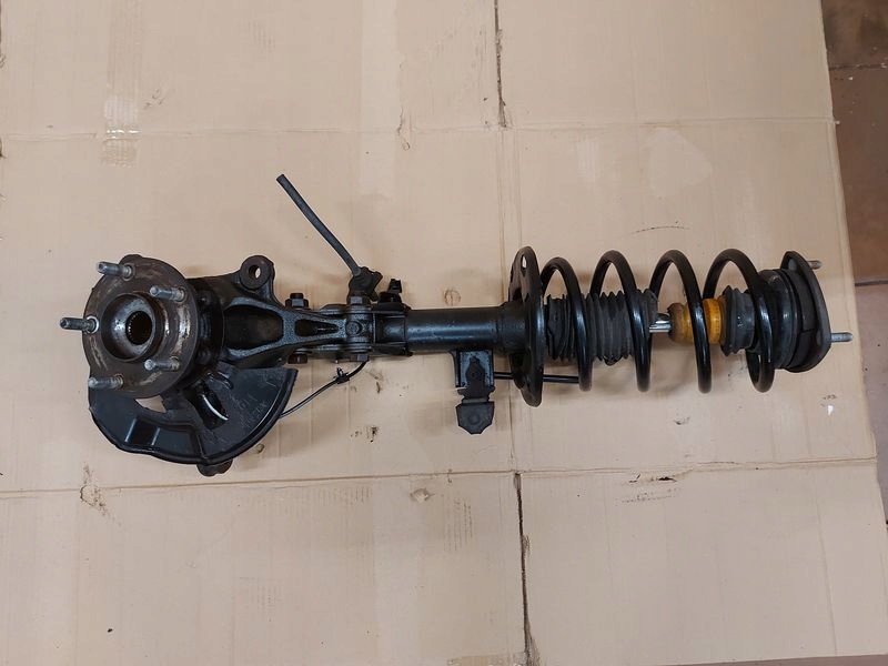 фото №1, Mazda 6 gj 2.2 d амортизационная стойка левый перед поворотный кулак амортизатор