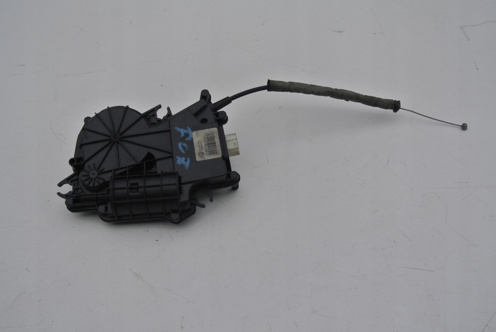 фото №1, Bmw f07 доводчик замок кришки задня 7155158