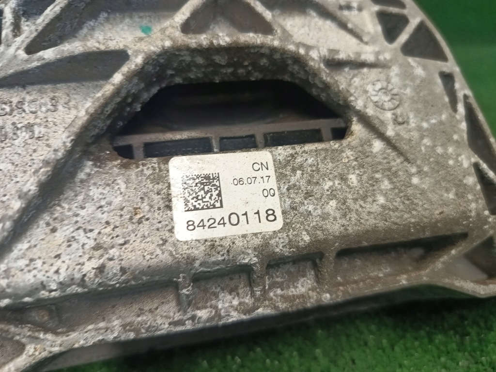 фото №4, Opel insignia b кронштейн двигателя 84240118