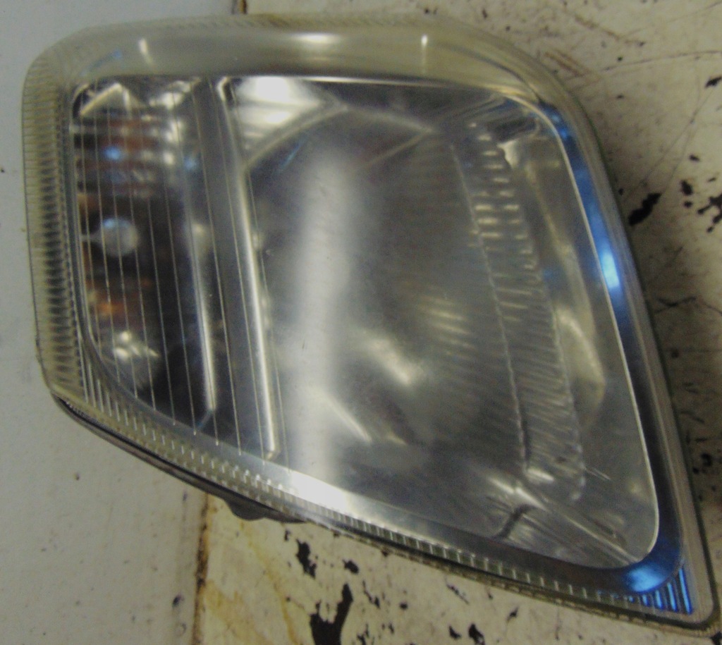 фото №1, Лампа права перед передня citroen c2 europa