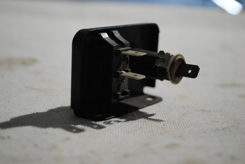 фото №3, Trabant/wartburg переключатель выключатель