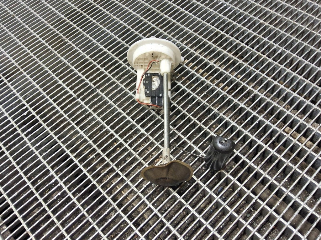 фото №1, Насос пального subaru xv