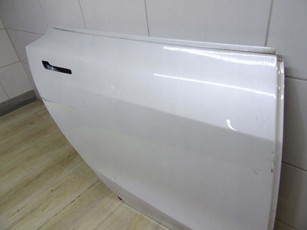 Tesla model 3 lift 17- дверь правое задняя 108148400f Оригинал