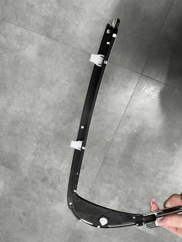 фото №7, Toyota camry молдинг стекло правый задняя оригинальный номер 7570733060