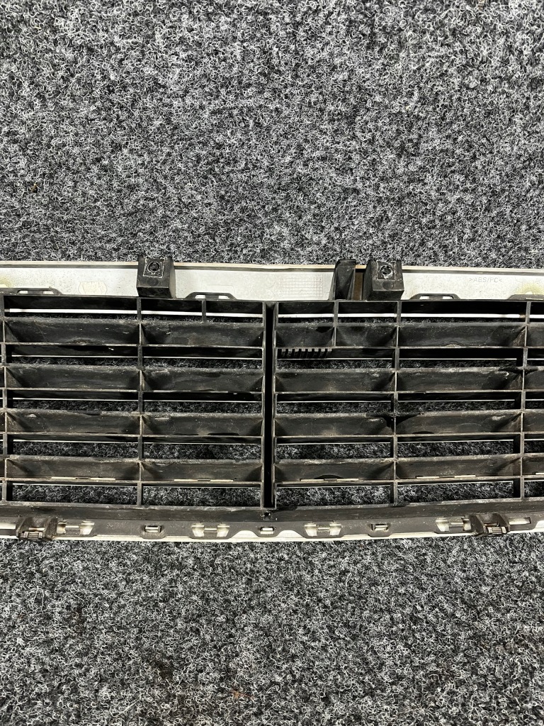 Решётка радиатора решётка радиатора радиатора mercedes w208 2088800085 Доставка
