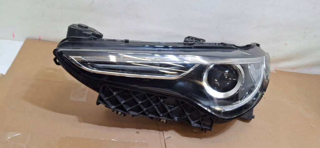 фото №2, Лампа левая перед передняя alfa romeo stelvio 50563962