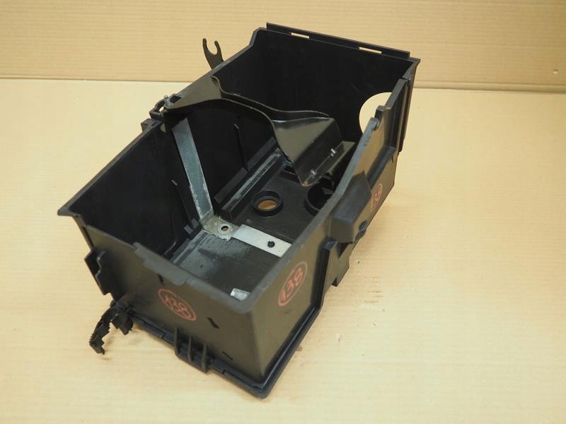 фото №1, Основание аккумулятор корпус защита volvo c30