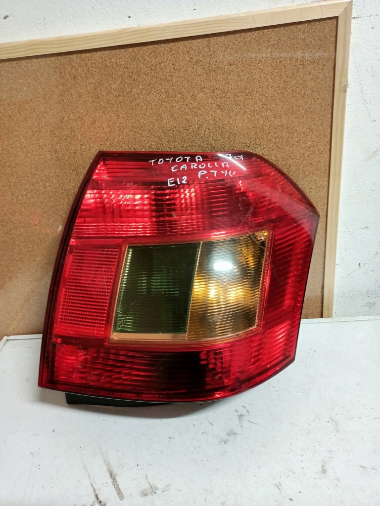 Купить Лампа задний  правая toyota corolla e12 3d