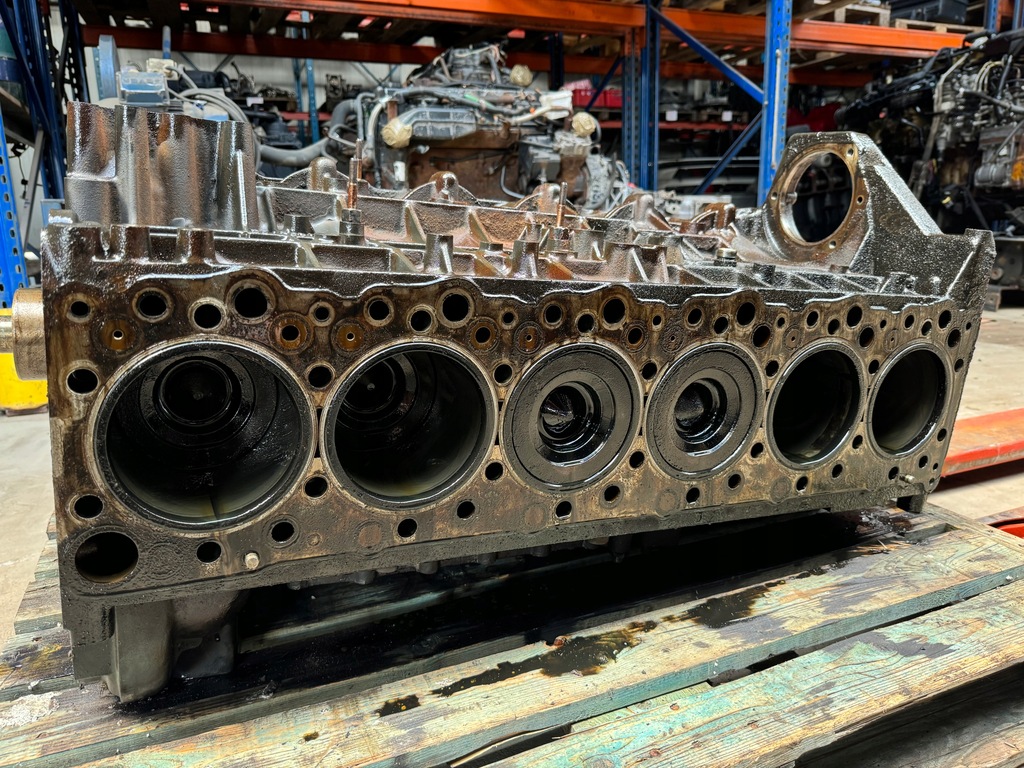 фото №8, Блок блок двигуна двигуна kompletny cursor 11 iveco stralis hi-way e 6