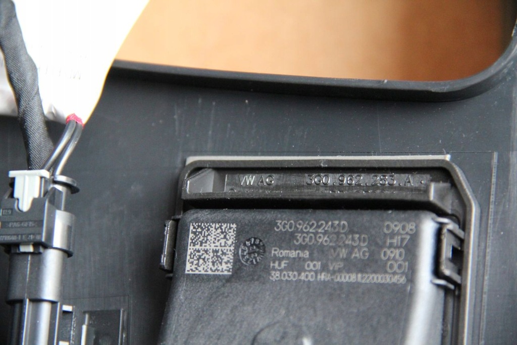 фото №13, Бампер задняя vw tiguan high line 4pdc lc3j new oryg