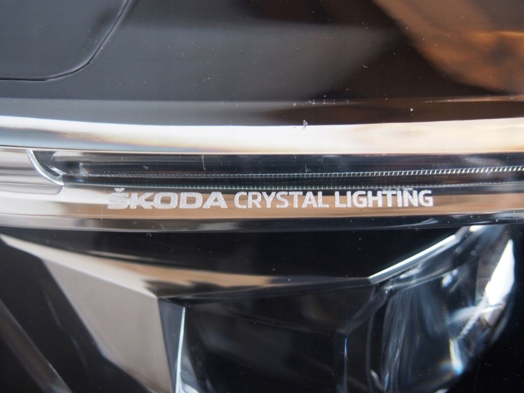 Skoda scala 19r фара правий лампа права 2019 657941096a Недорого