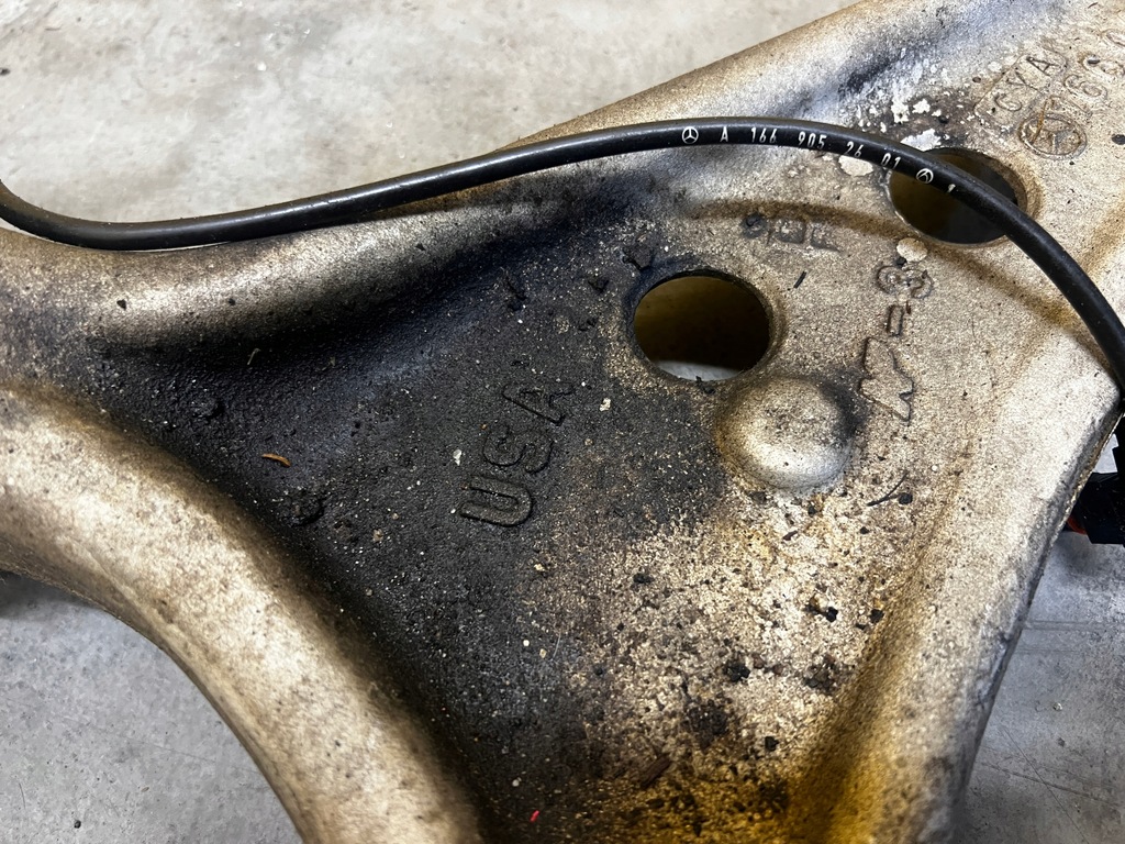 фото №8, Поворотный кулак ступица рычаг перед правый mercedes gl x166 4.7 v8 4matic