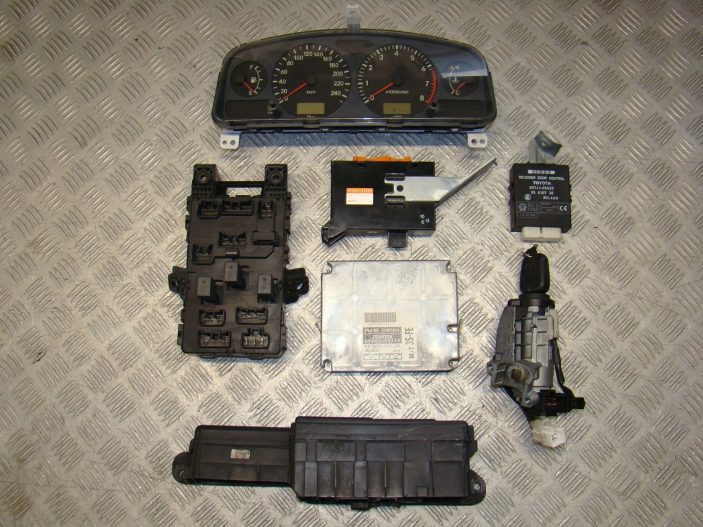 фото №1, Набор стартовый 89661-05250 avensis t22 2.0b 128km