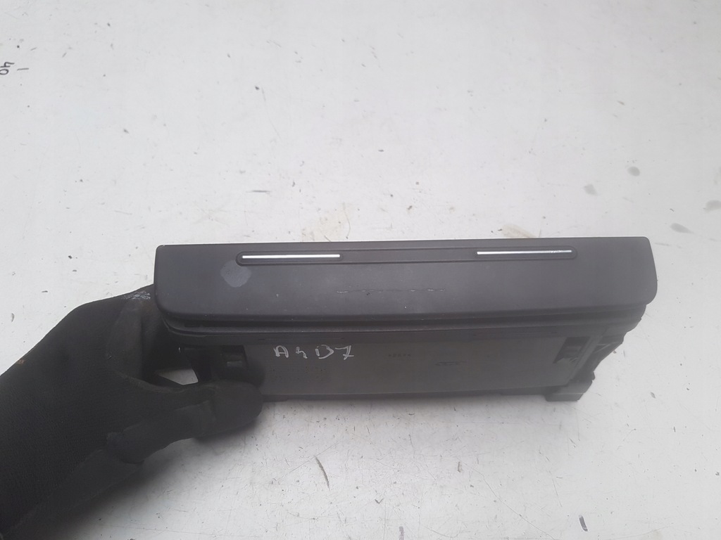 фото №1, Audi a4 b7 cabrio бардачок консоли 8h0857058f