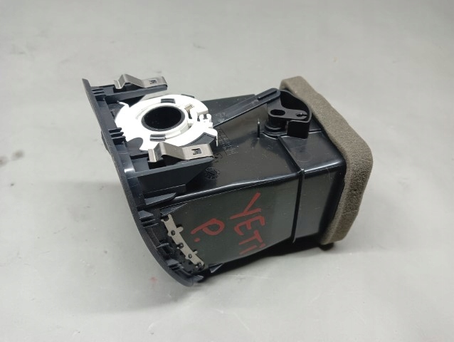 фото №10, Решётка обдув правая skoda yeti 5l0819702