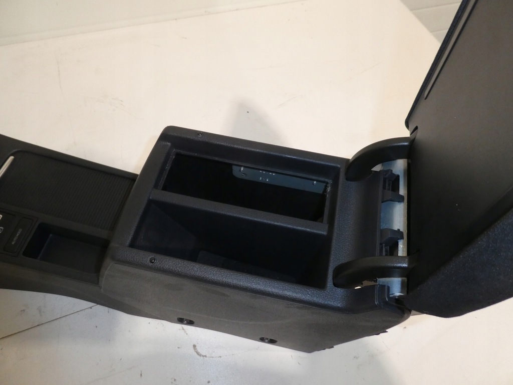 фото №7, Тунель підлокітник vw tiguan 5n0