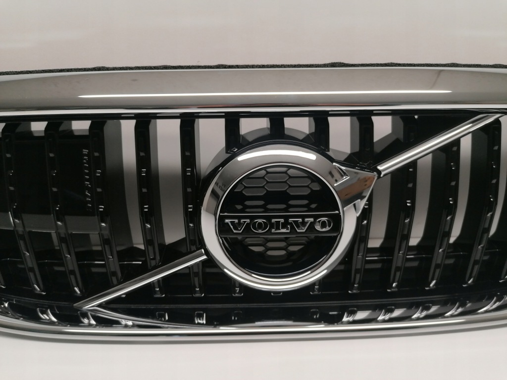 фото №3, Volvo v40 lift cross country решётка радиатора решётка радиатора радар nowa оригинал 16-19
