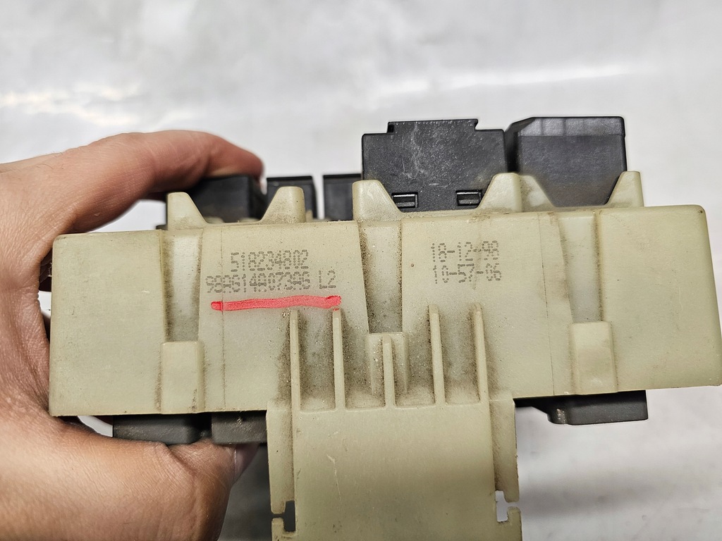 фото №6, Ford focus mk1 модуль коробка bsi 98ag14a073ag