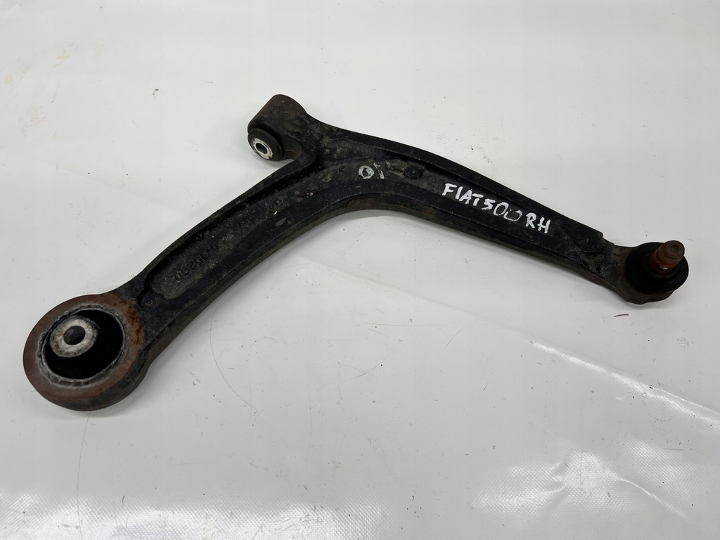 фото №1, Fiat 500 рычаг правый