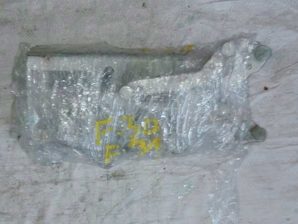 фото №1, Bmw f30 f31 петля капот петли