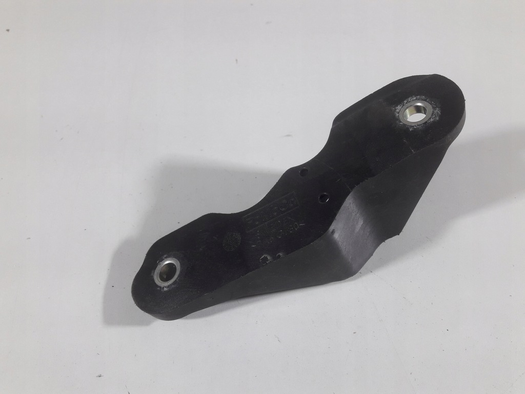 фото №12, Volvo v40 12- кронштейн тросів передач