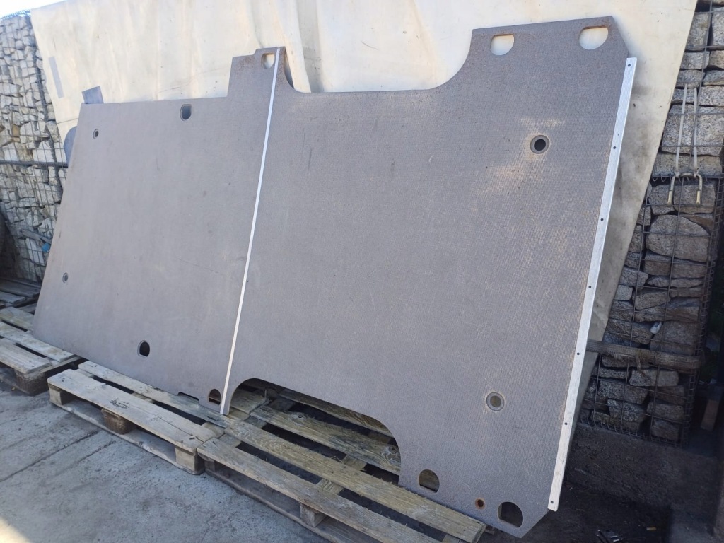 фото №1, Пол багажника обшивка кузов задняя mercedes sprinter 907 910 w907 w910