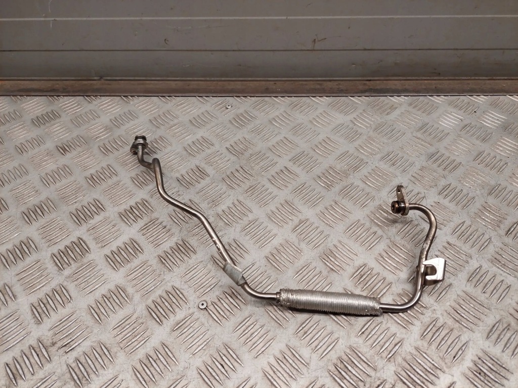 Купить Alfa romeo stelvio 04893761ad перед труба заливной масла